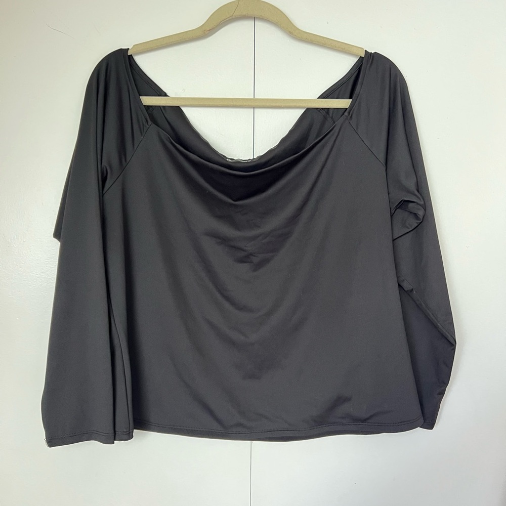 Elegant Black Women's Top - Picture 2 of 5